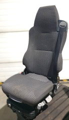 Sedadlo řidiče Grammer  - vzduchová sedačka po opravě pro nákladní automobily i autobusy - lyžiny 230 mm, ovladače vlevo