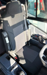 POTAH sedačky GRAMMER pro nákladní automobil (MAN, Mercedes Benz, DAF, IVECO, SCANIA,...) a autobus Setra,... - sedadlo řidiče s otvorem pro pás